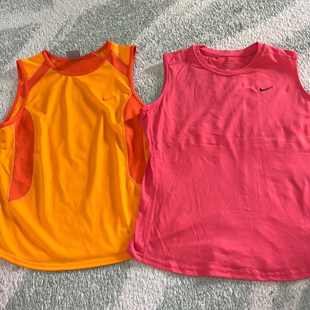 Set of Two Nike Sleeveless Tees